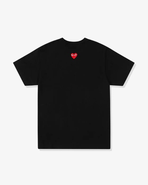 CDG Play Unisex Reverse Red Heart T-Shirt Black Front CDG Play Unisex Reverse Red Heart T-Shirt Black front view